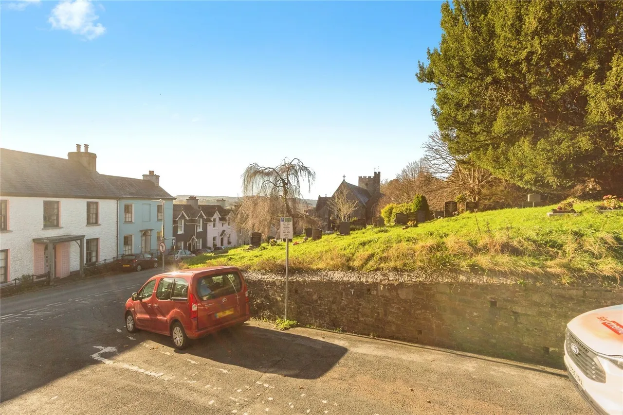 Abbey Terrace, Llandeilo, SA19, photo 28