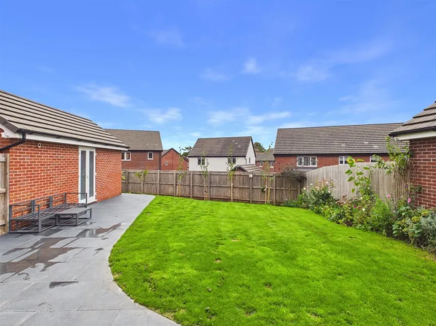 Horsefair Close, Newent, photo 20