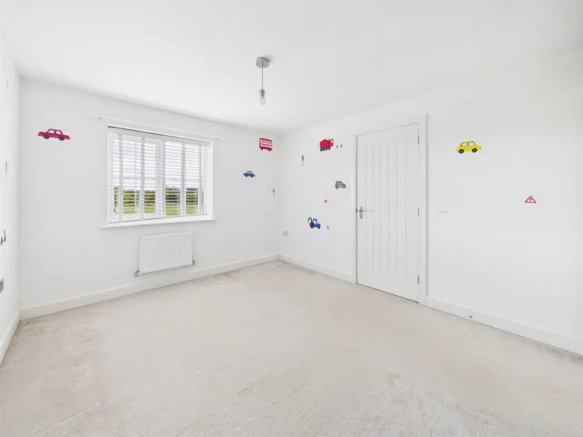 Horsefair Close, Newent, photo 10