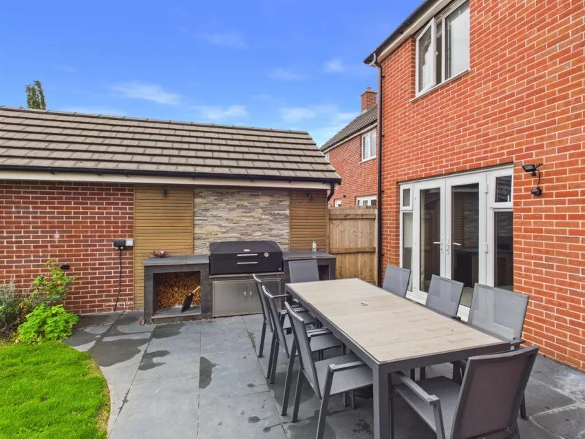 Horsefair Close, Newent, photo 21