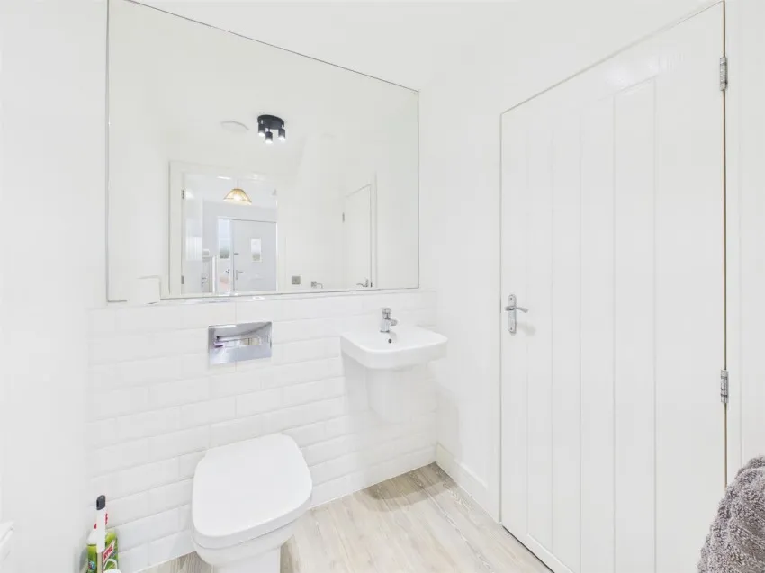 Horsefair Close, Newent, photo 11