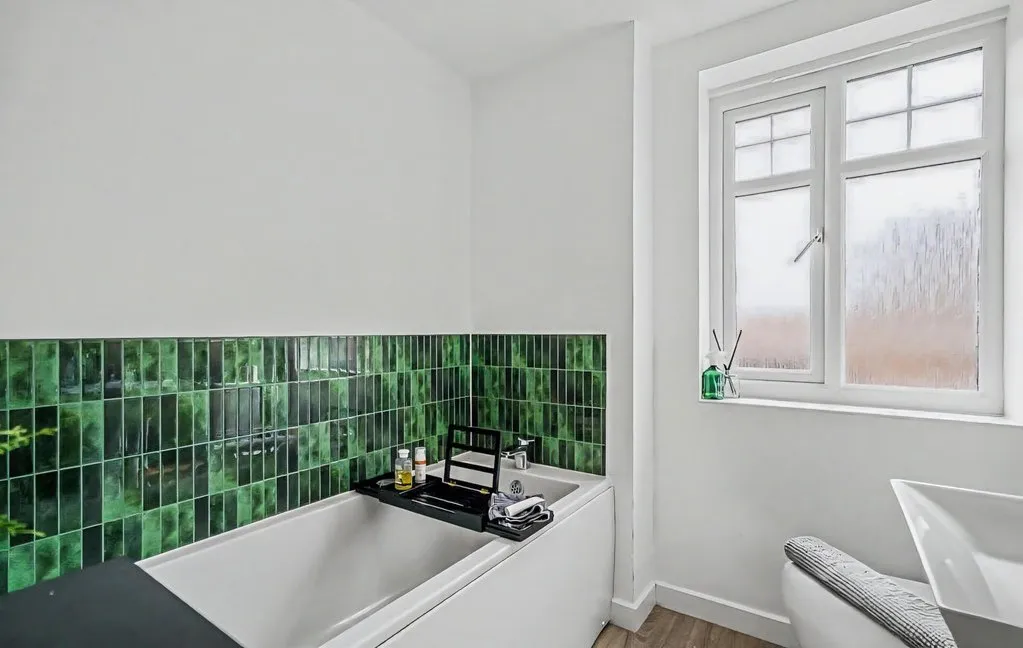 Heathfield Lane, Birkenshaw BD11 2DP, photo 11