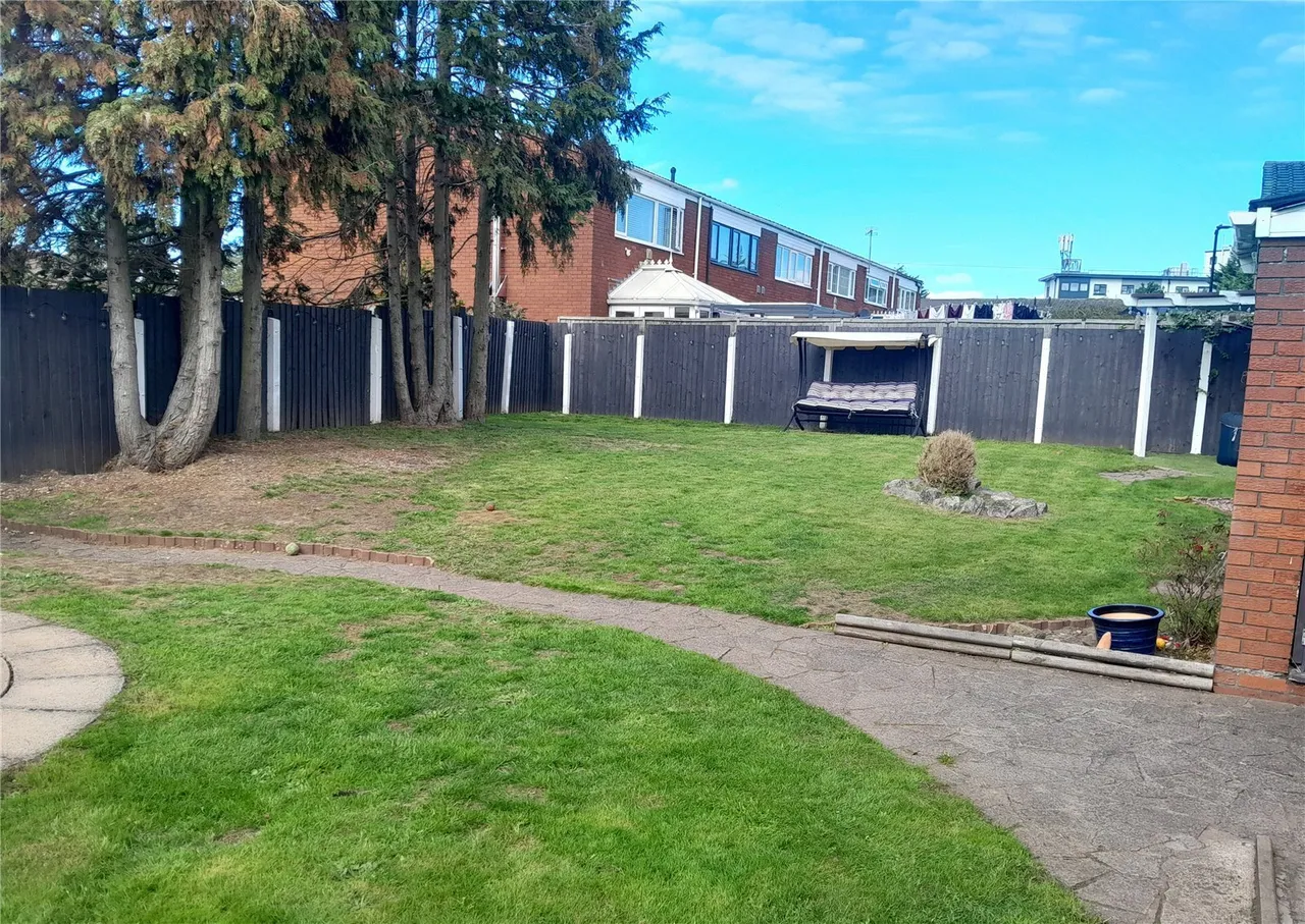 Ladeler Grove, Birmingham, B33, photo 7