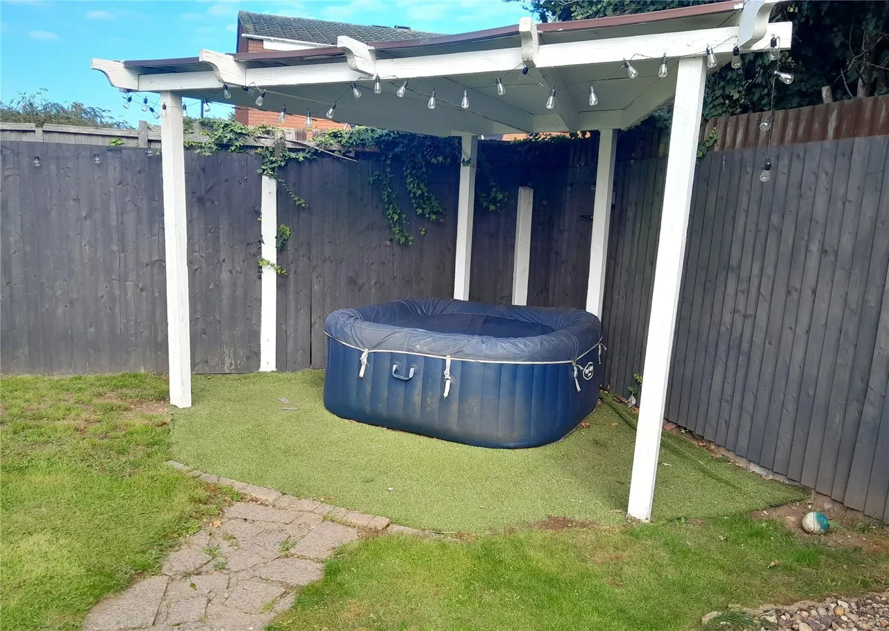 Ladeler Grove, Birmingham, B33, photo 6