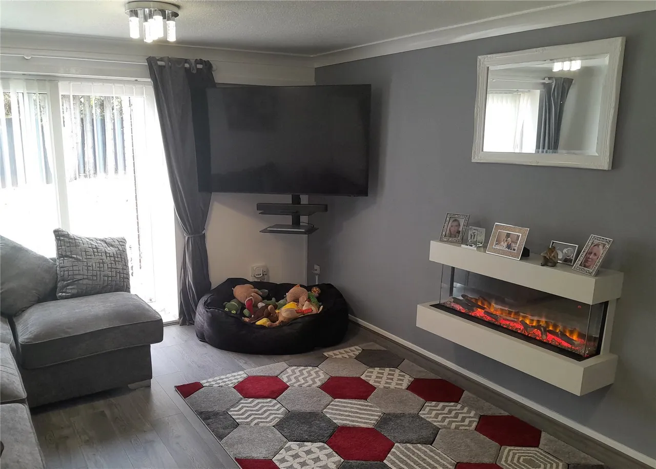 Ladeler Grove, Birmingham, B33, photo 2
