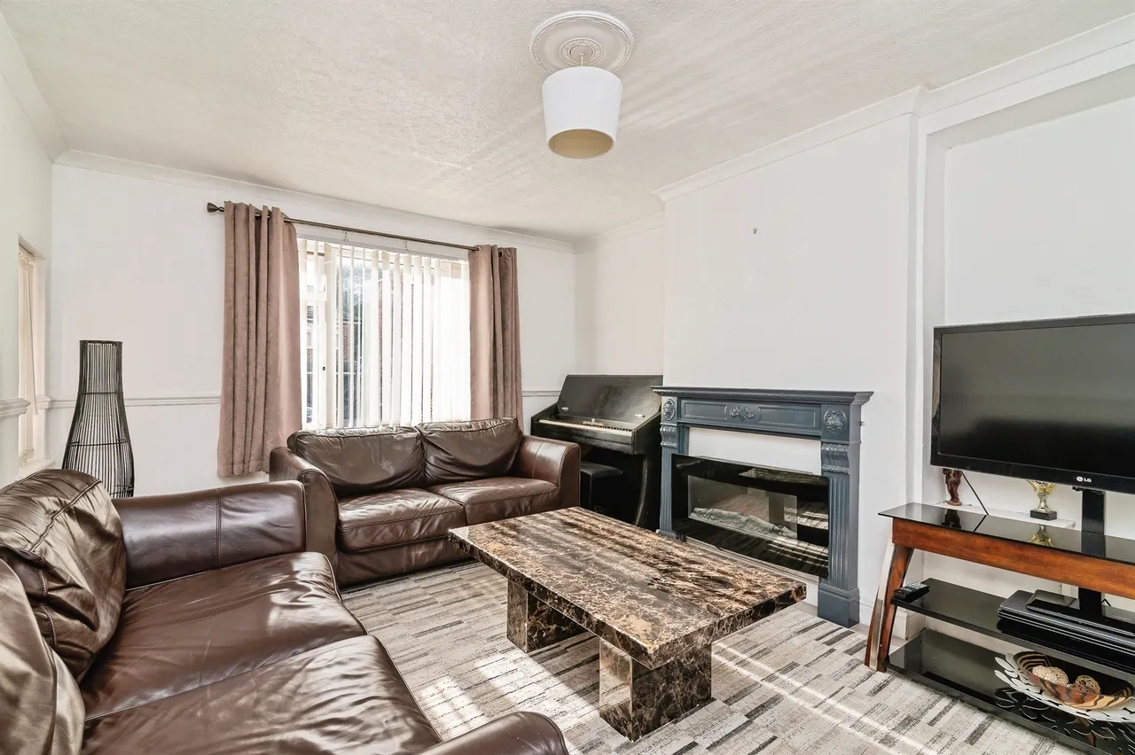 Redhill Road, Arnold, Nottingham, photo 3