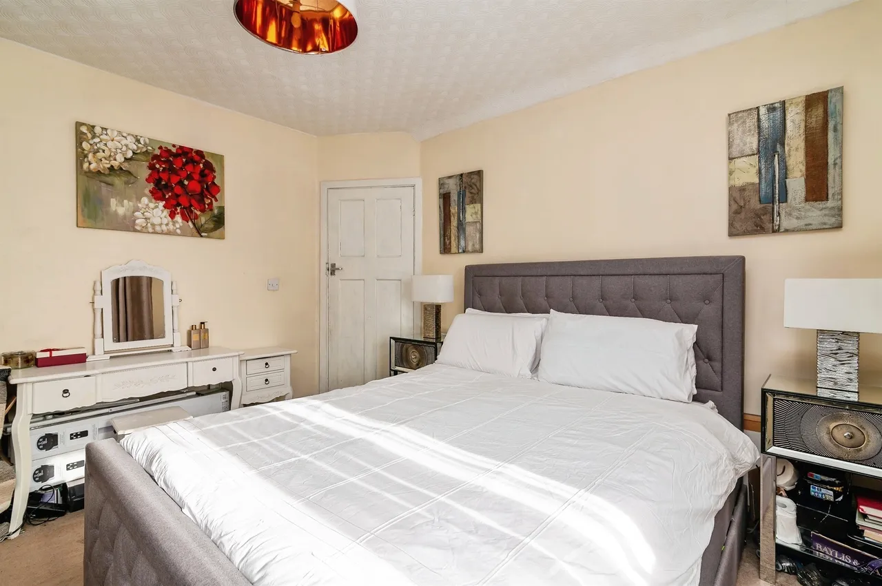 Redhill Road, Arnold, Nottingham, photo 11