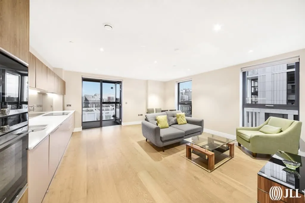 2 bed flat to rent, St. Josephs Street, London, SW8