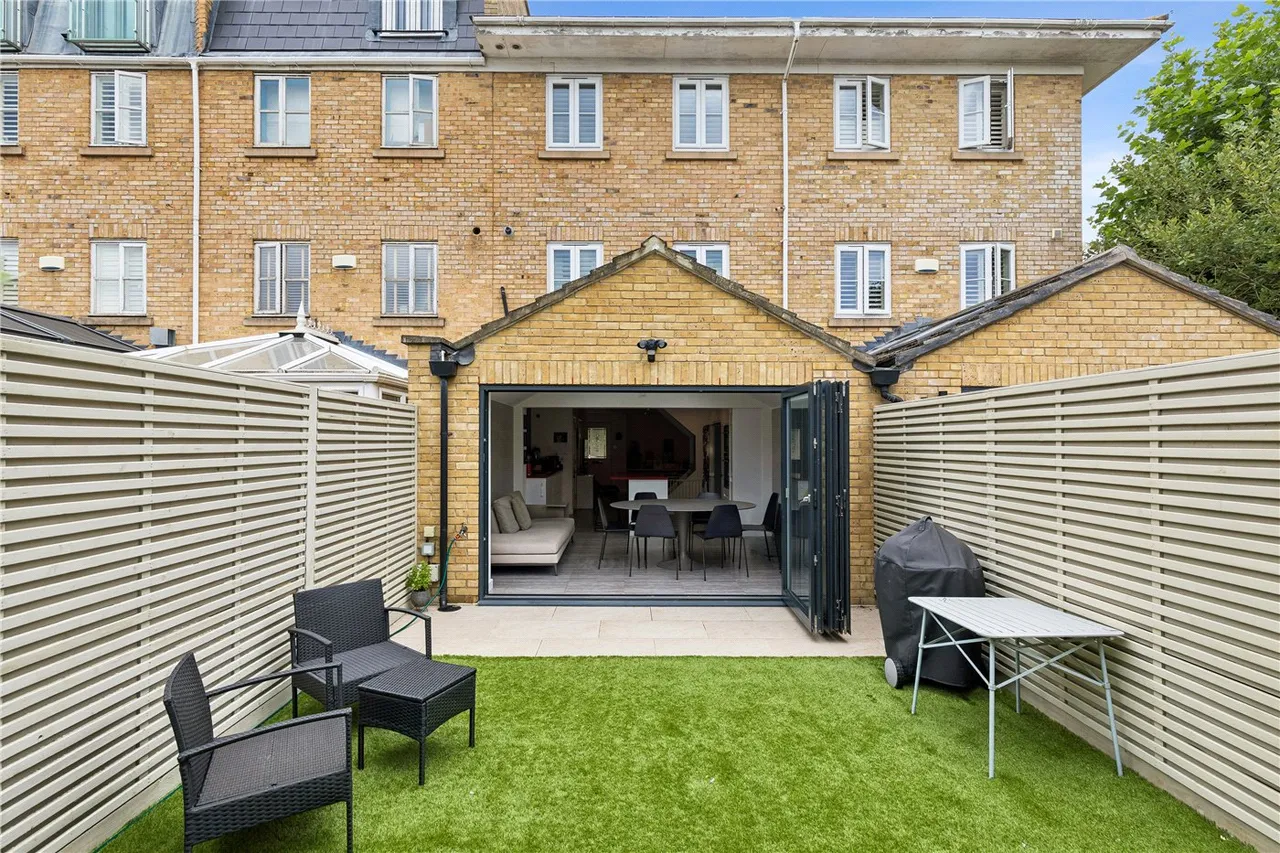 Bevin Square, London, SW17, photo 15