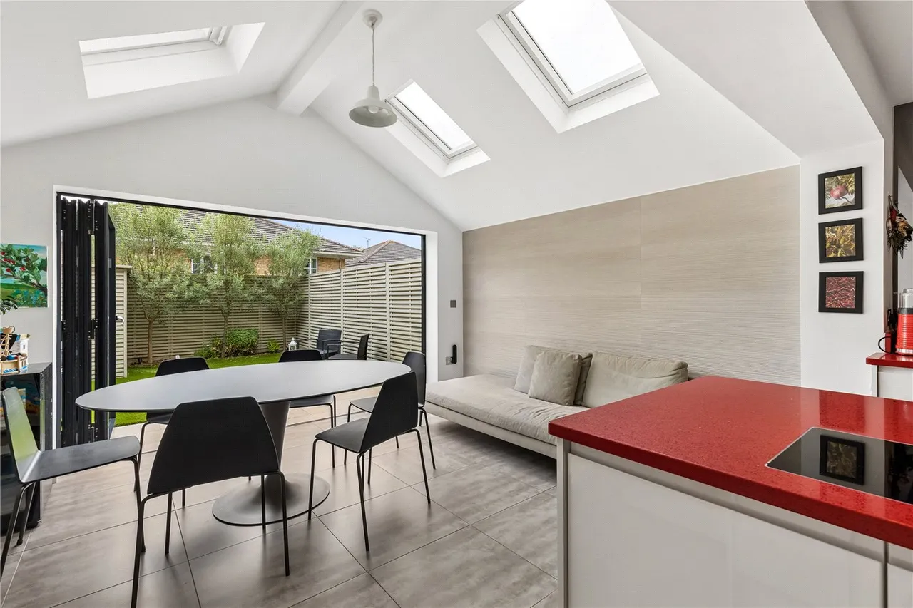 4 bed house for sale, Bevin Square, London, SW17