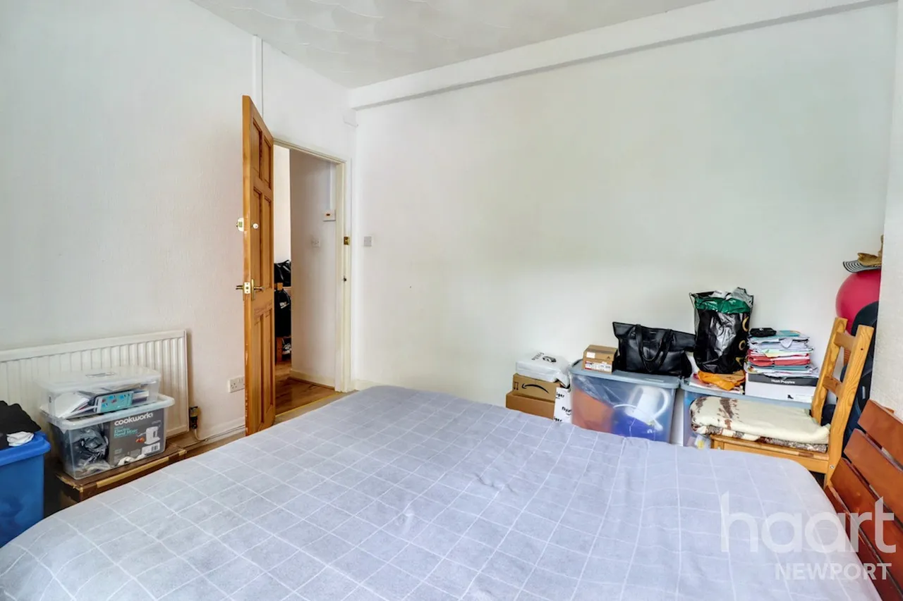 St Mary Street, Newport, NP20, photo 11