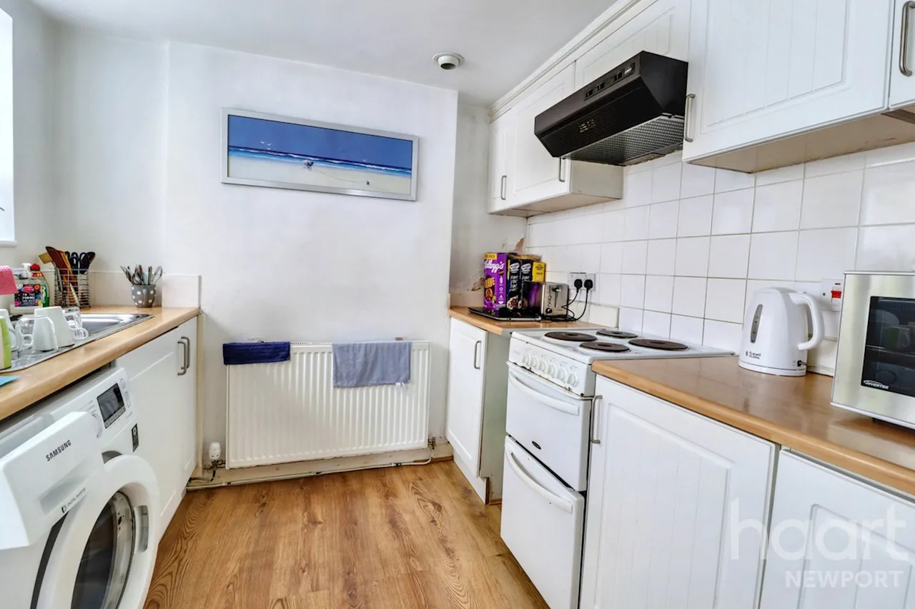 St Mary Street, Newport, NP20, photo 6