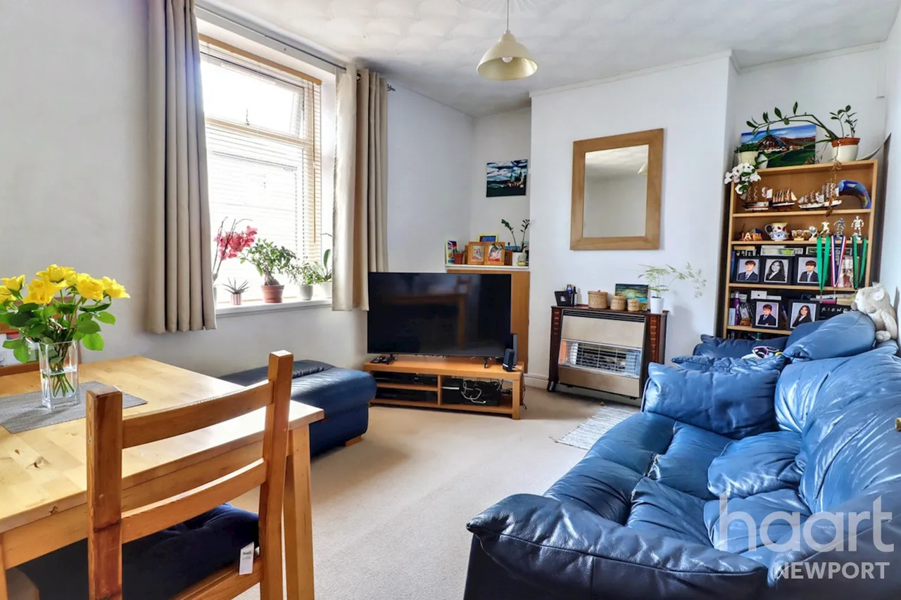 St Mary Street, Newport, NP20, photo 2