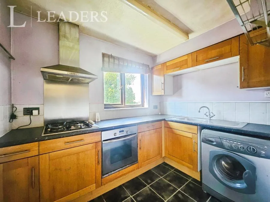 Swann Way, Broadbridge Heath, RH12, photo 6