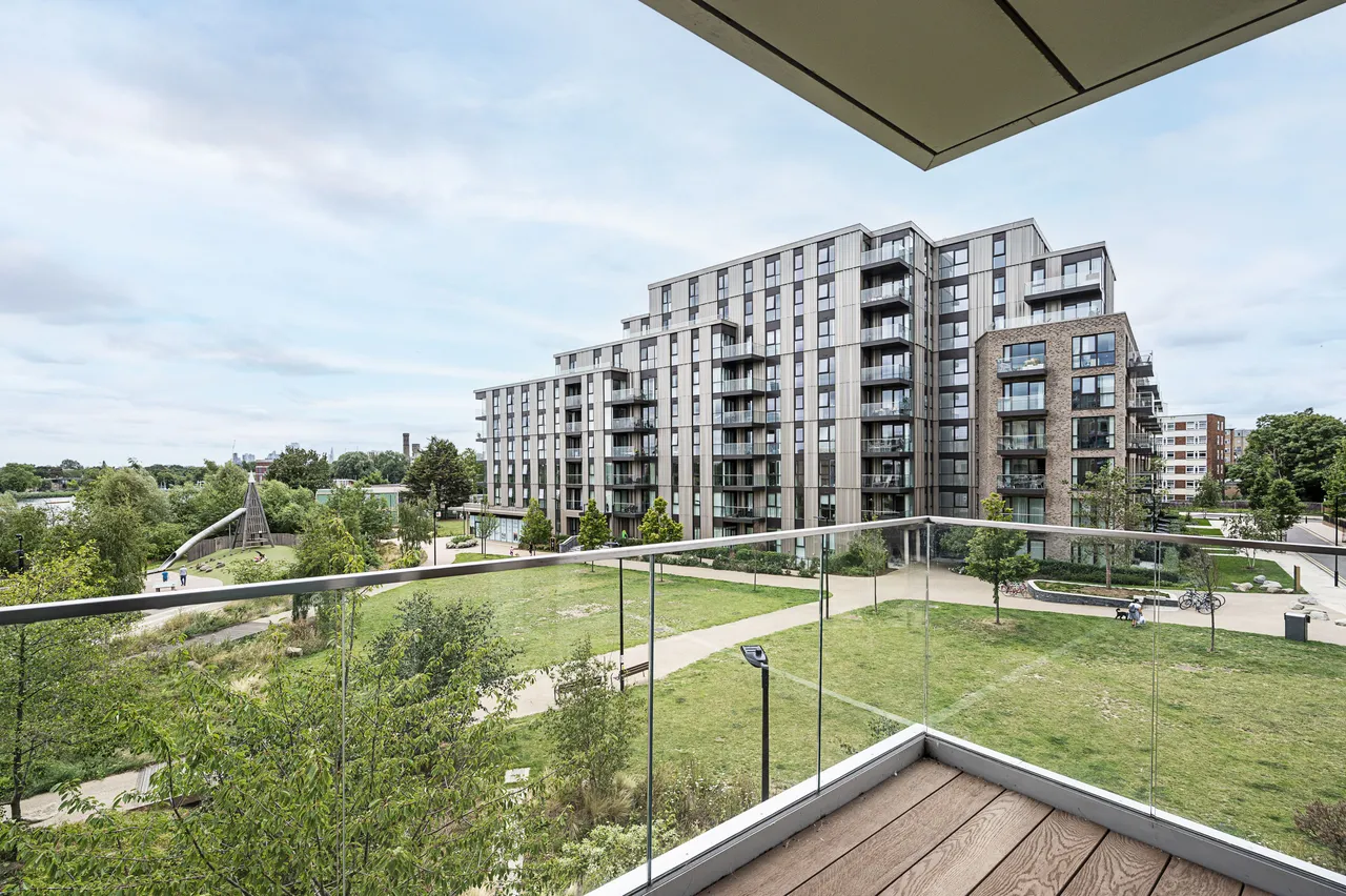 Flat 11, The Parkhouse, 3 Kayani Avenue, London, photo 7