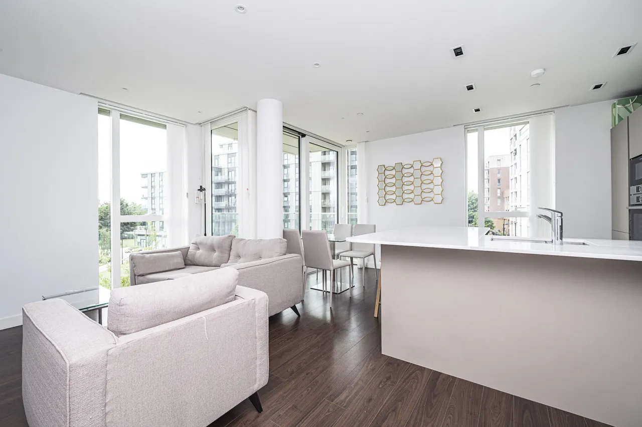 Flat 11, The Parkhouse, 3 Kayani Avenue, London, photo 6