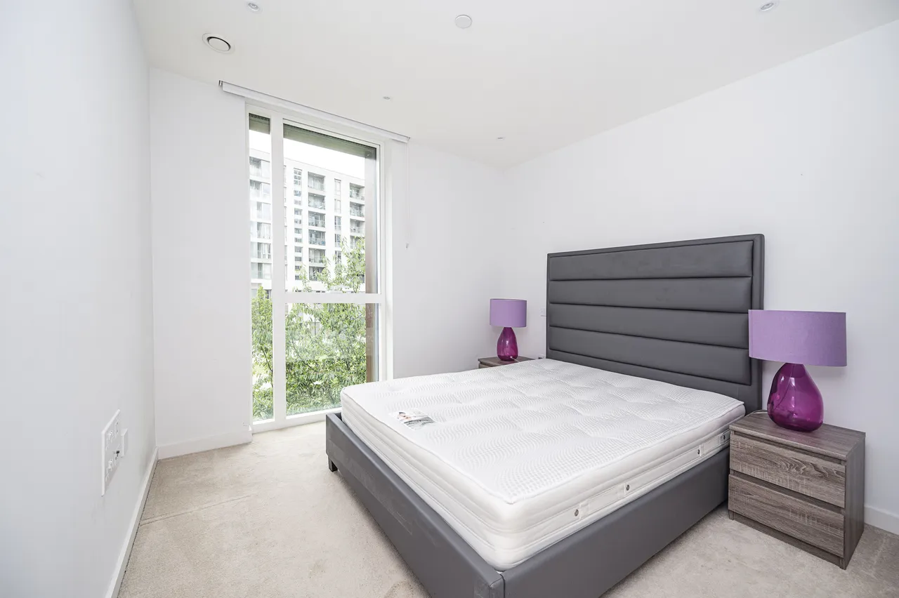 Flat 11, The Parkhouse, 3 Kayani Avenue, London, photo 4