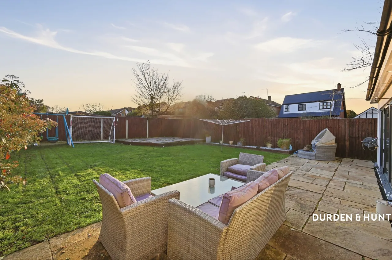 Second Avenue, Hook End, CM15, photo 19