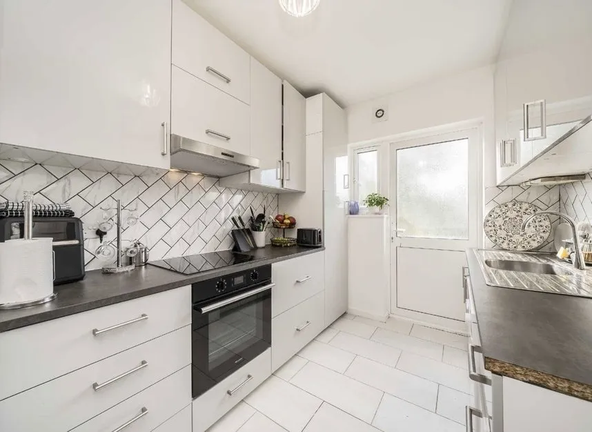 The Drive, Edgware, HA8, photo 3