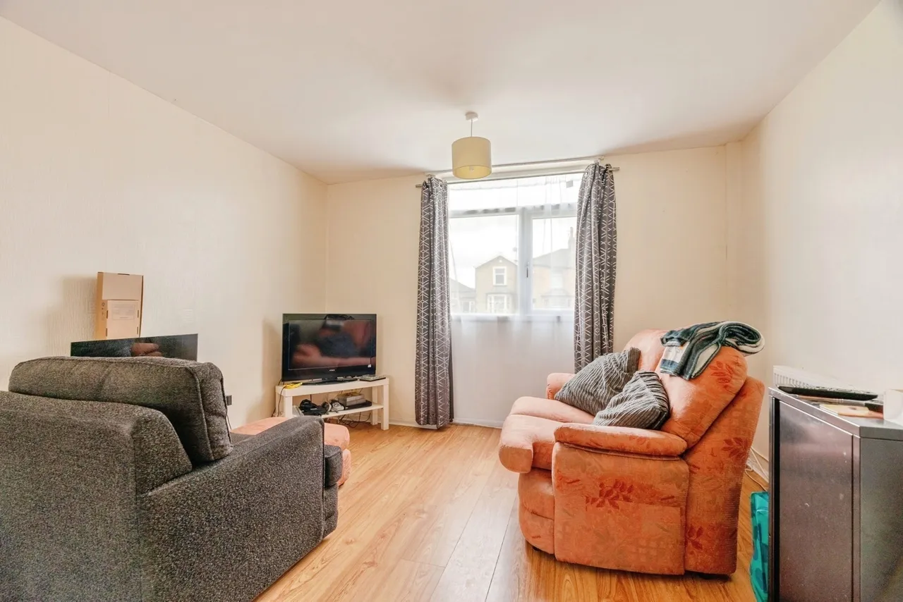 Brunshaw Road, Burnley, Lancashire, BB10, photo 7
