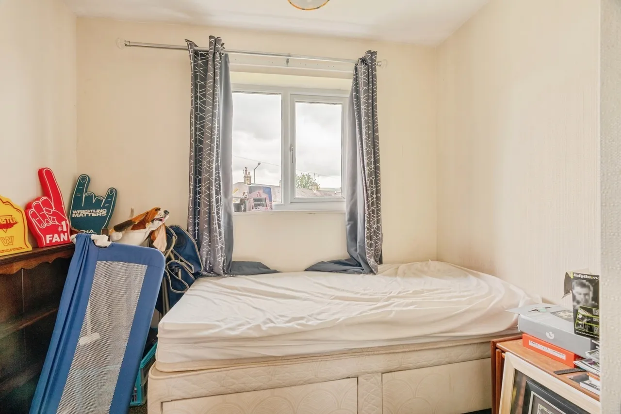 Brunshaw Road, Burnley, Lancashire, BB10, photo 11
