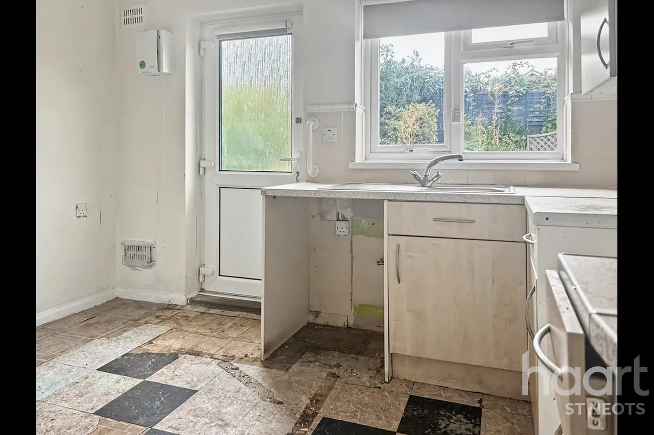 Cranfield Way, Buckden, PE19, photo 5