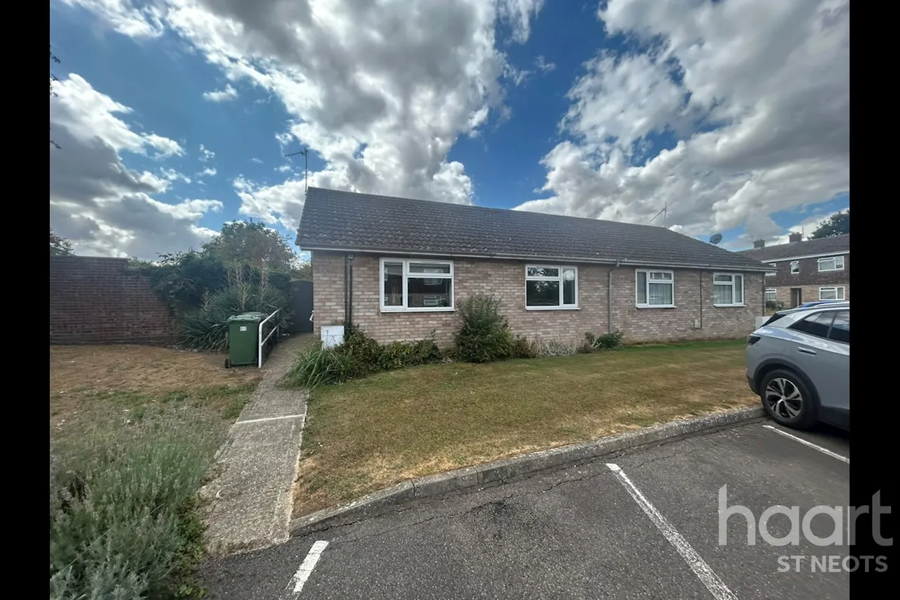 2 bed house for sale, Cranfield Way, Buckden, PE19