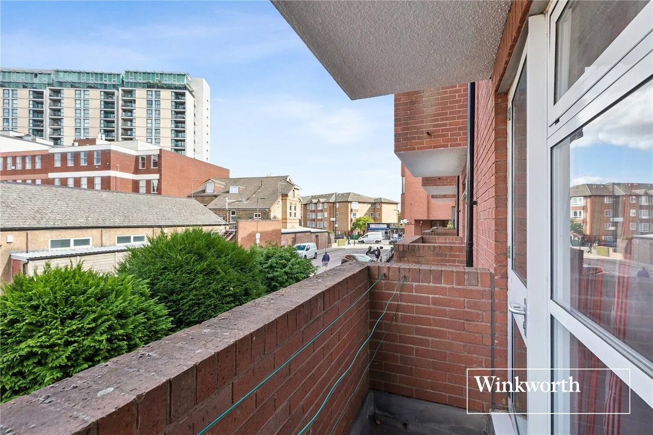 Dale Grove, North Finchley, N12, photo 13
