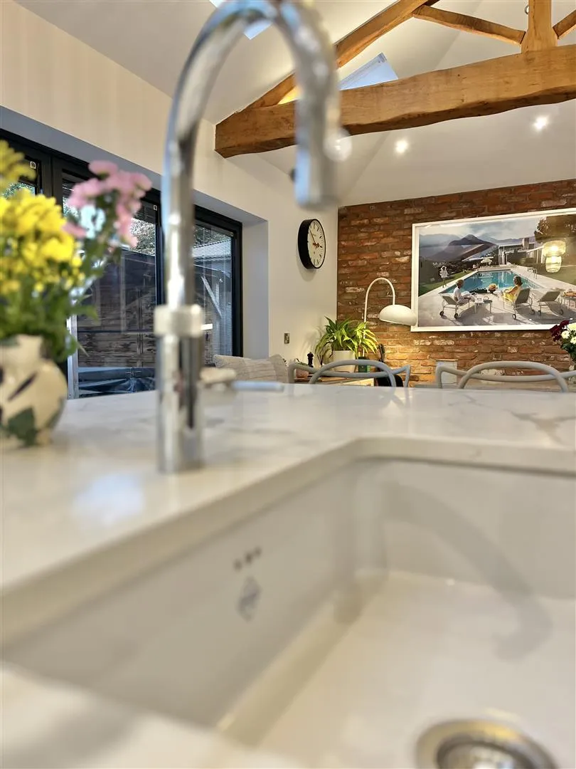 Hollin Lane, Styal, SK9, photo 14