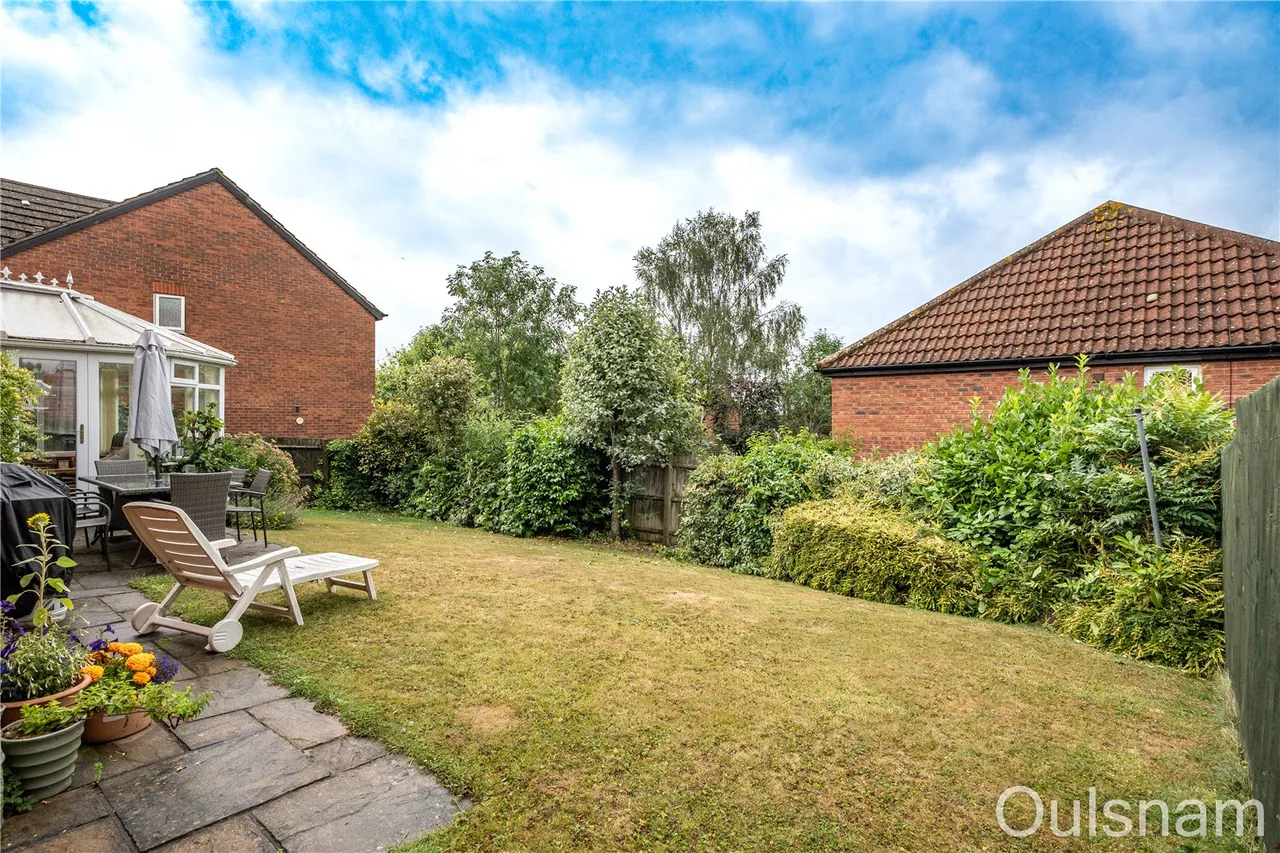 Royal Worcester Crescent, Bromsgrove, Worcestershire, B60 2TN, photo 27