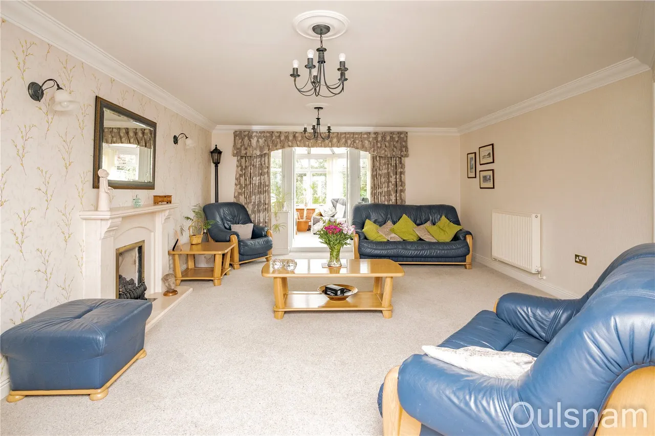 Royal Worcester Crescent, Bromsgrove, Worcestershire, B60 2TN, photo 3