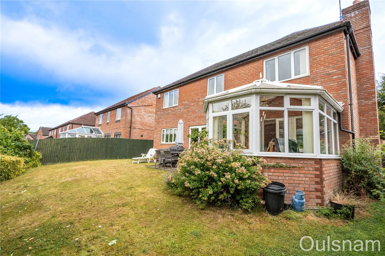 Royal Worcester Crescent, Bromsgrove, Worcestershire, B60 2TN, photo 28