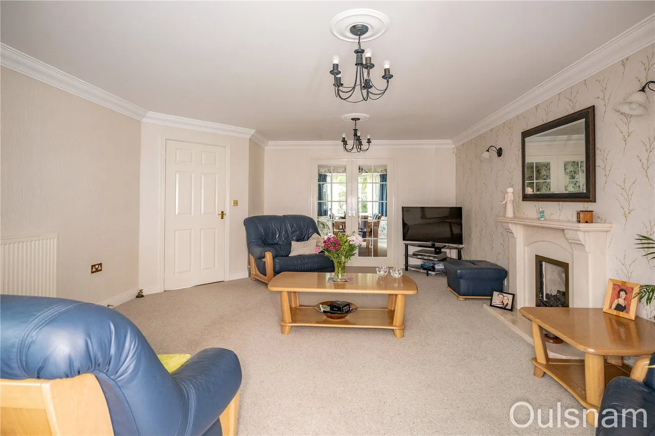 Royal Worcester Crescent, Bromsgrove, Worcestershire, B60 2TN, photo 4