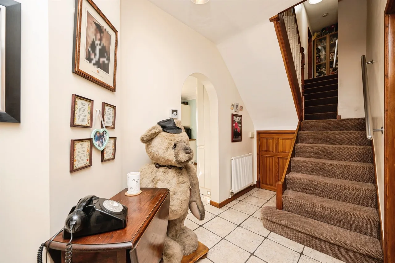 Birchfield Lane, Oldbury, B69, photo 8