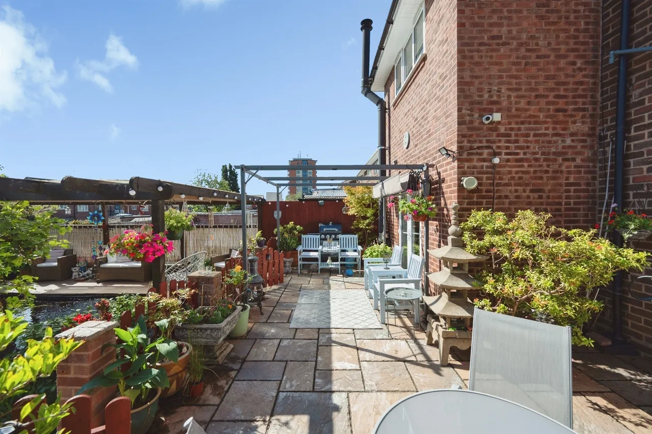 Birchfield Lane, Oldbury, B69, photo 18