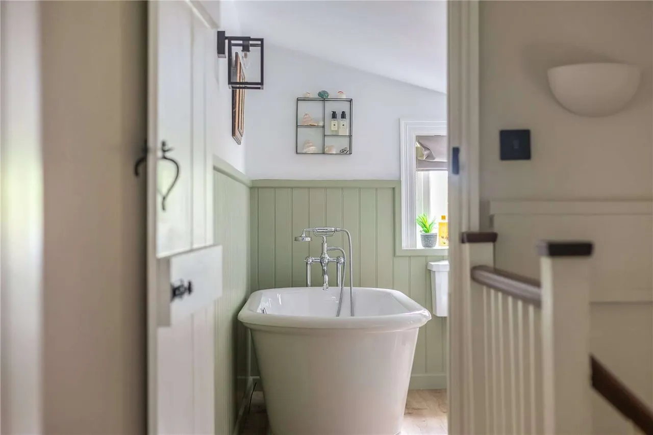 Meadow Way, Barton on Sea, New Milton, Hampshire, BH25 7AN, photo 10