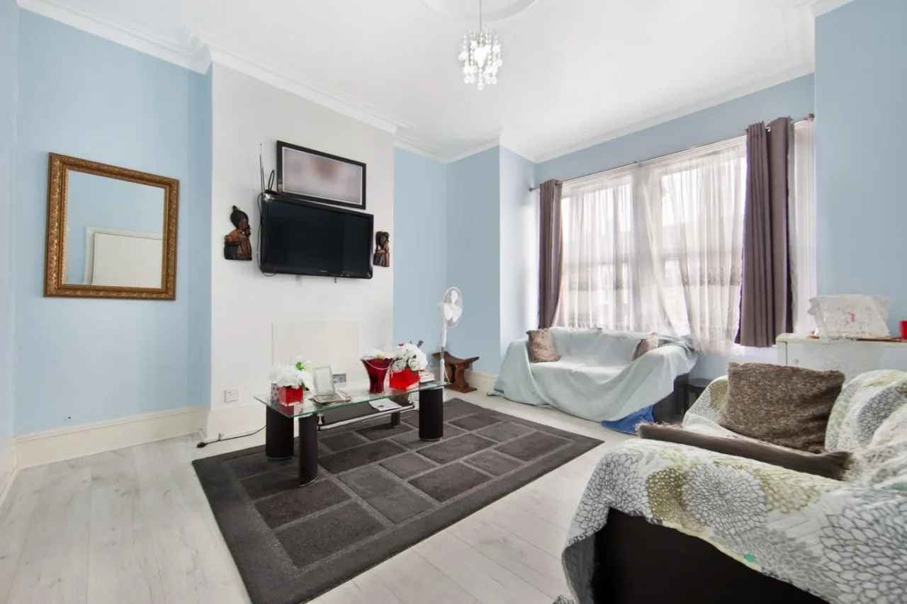 Tooting Bec Road, London, SW17, photo 4