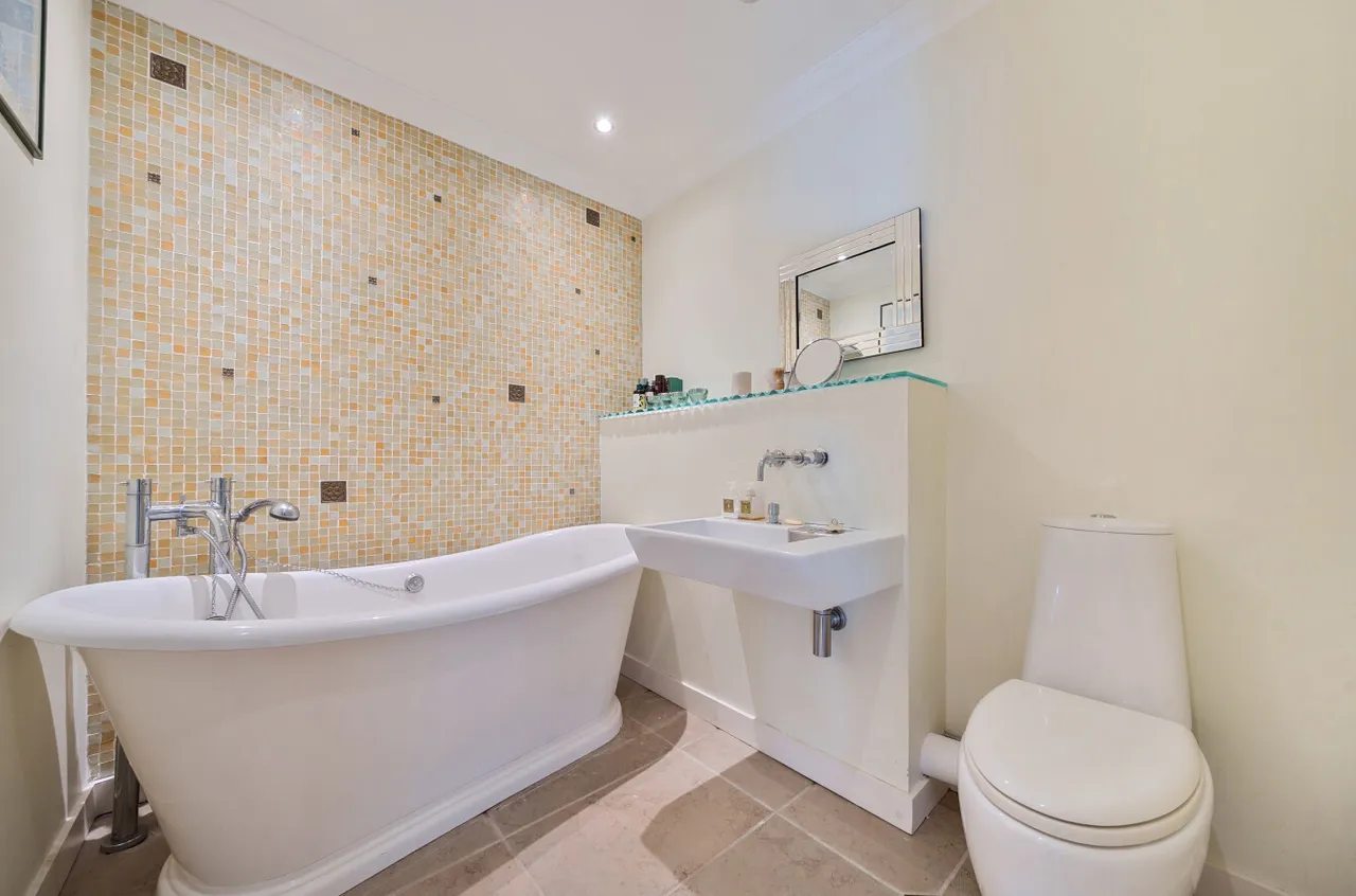 Victory Mews, The Strand, BN2, photo 6