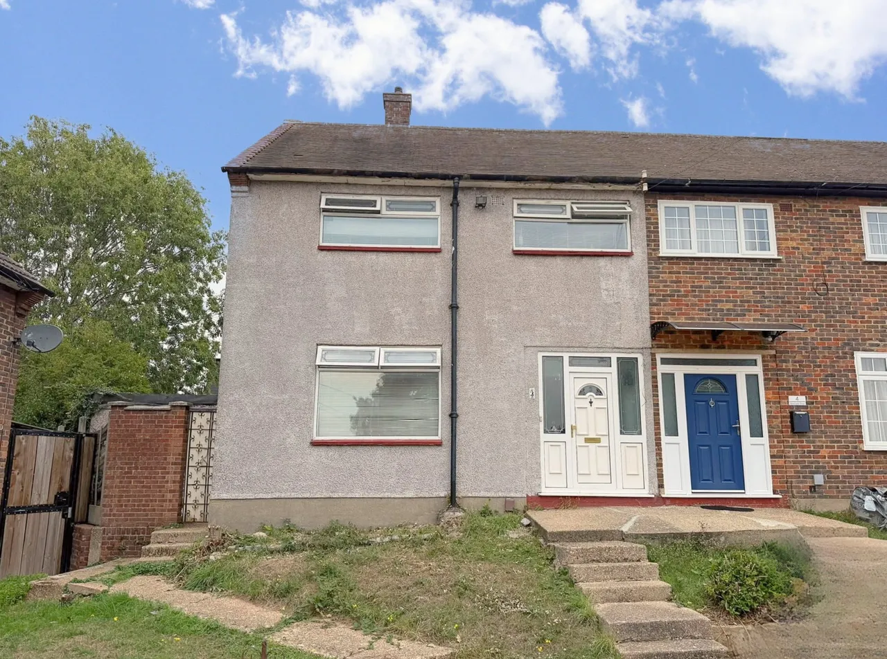 Dunstable Close, Harold Hill, RM3, photo 9