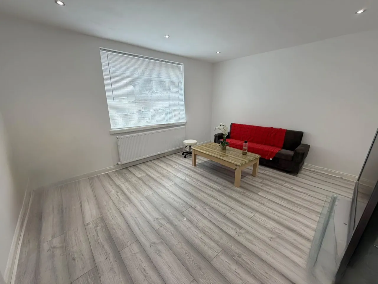 Dunstable Close, Harold Hill, RM3, photo 2
