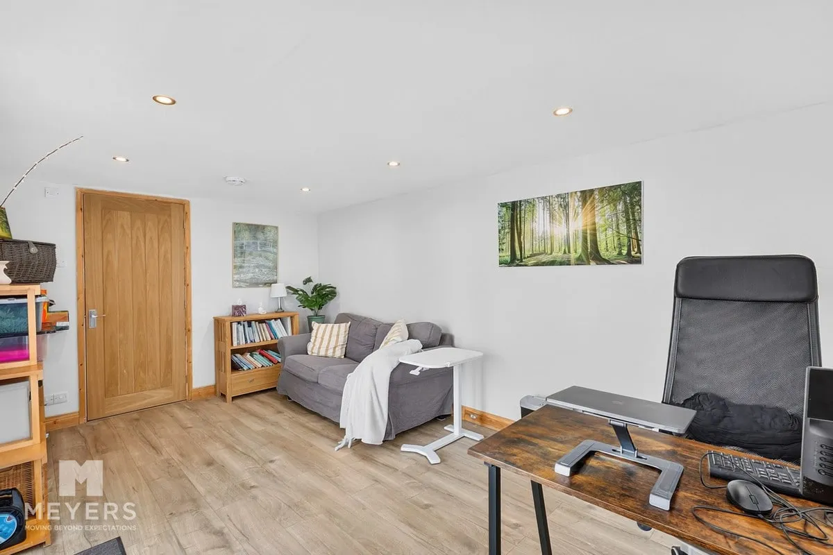 Rosebery Road, Bournemouth, BH5, photo 37