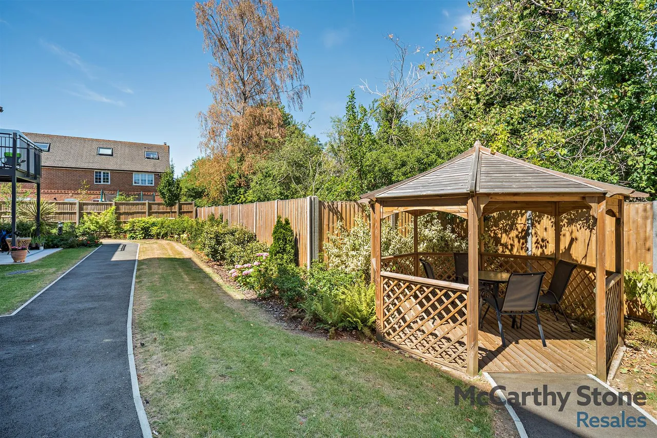 New Road, Tadley, RG26, photo 20