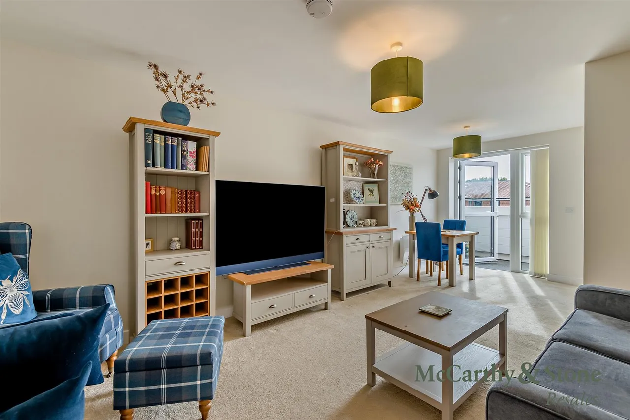 New Road, Tadley, RG26, photo 2