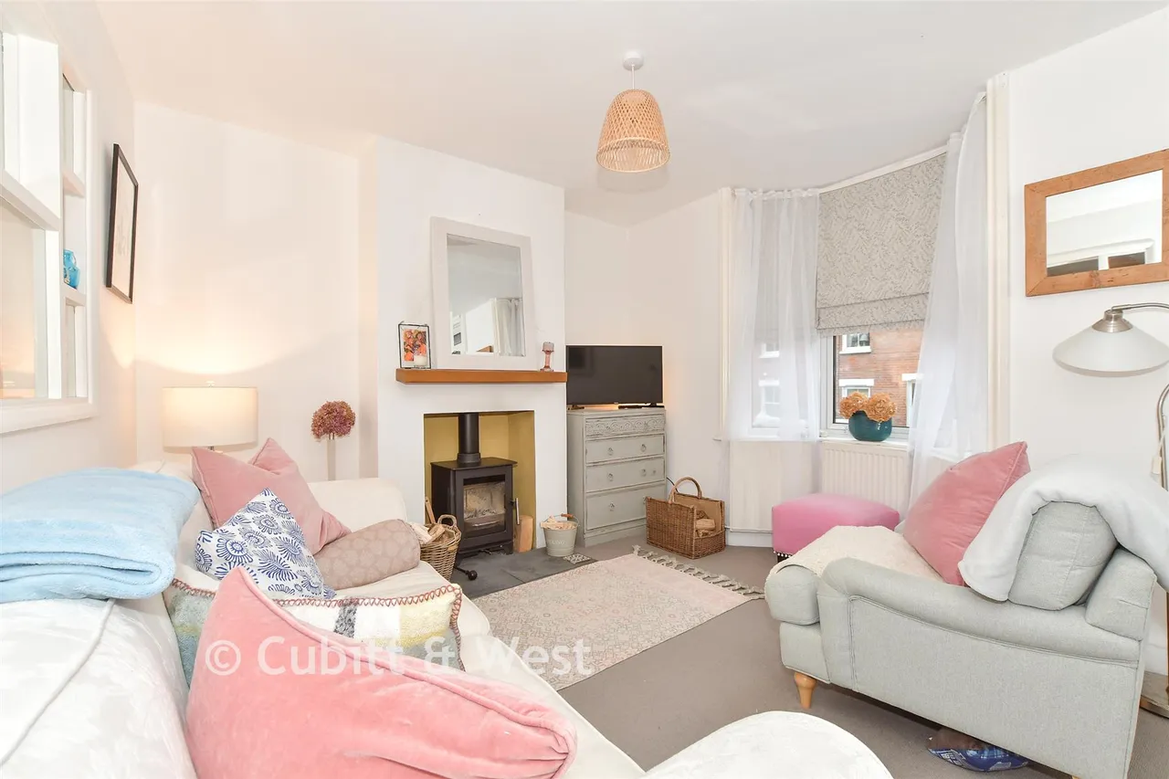 Kirdford Road, Arundel, BN18, photo 4