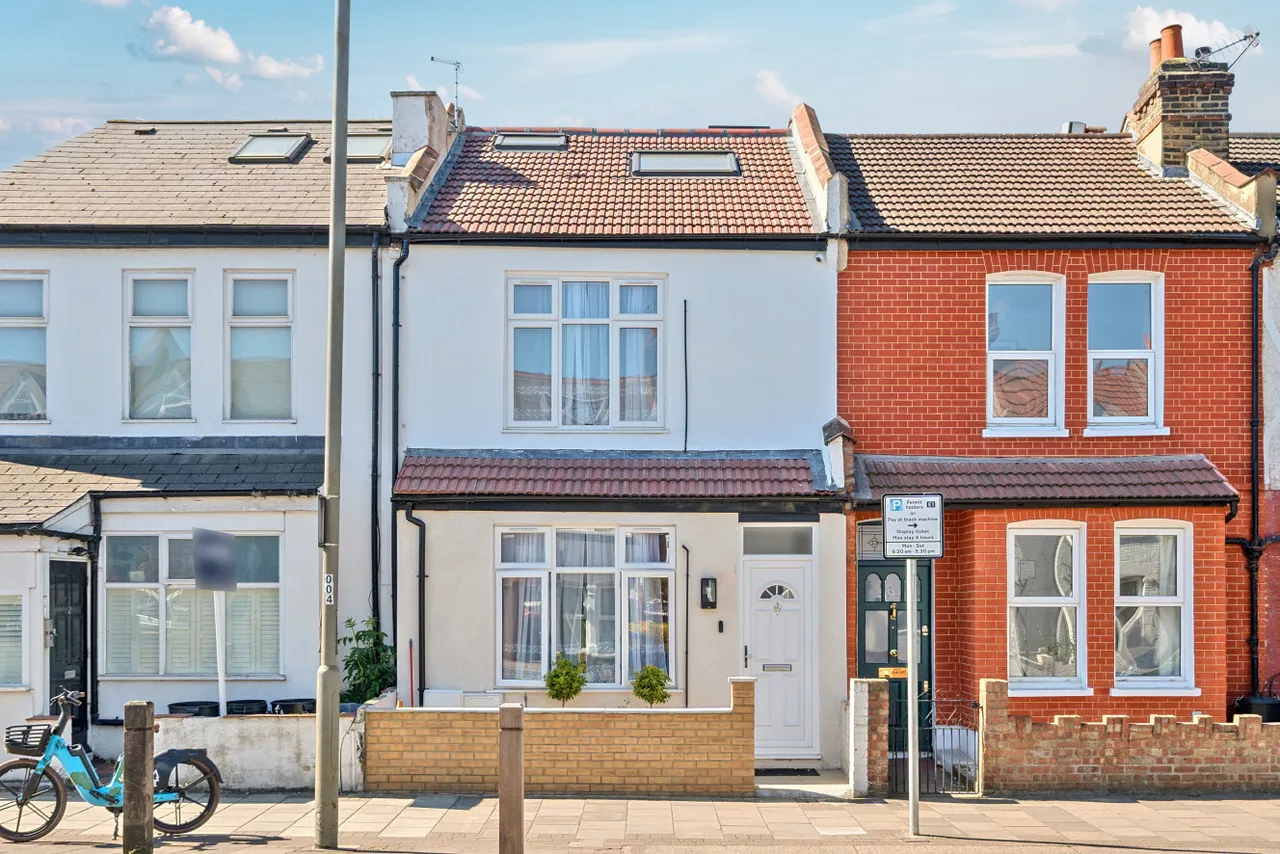 4 bed house for sale — Blackshaw Road, Tooting, London, SW17