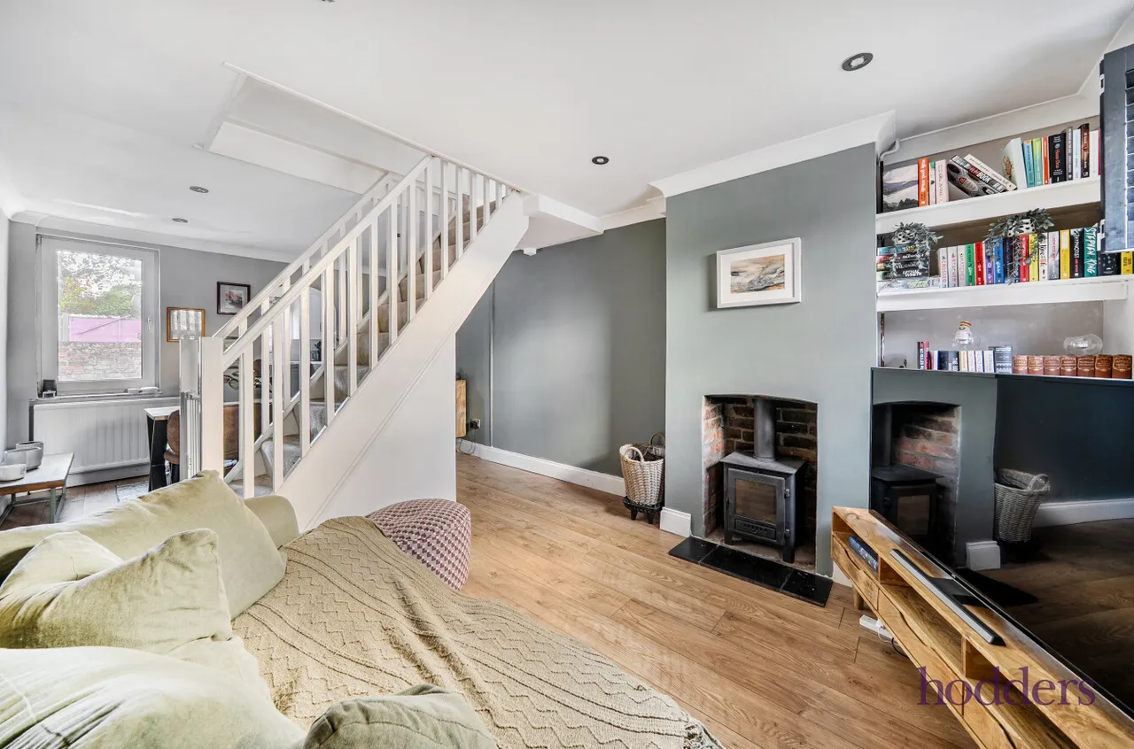 2 bed house for sale, Grove Road, Chertsey, KT16