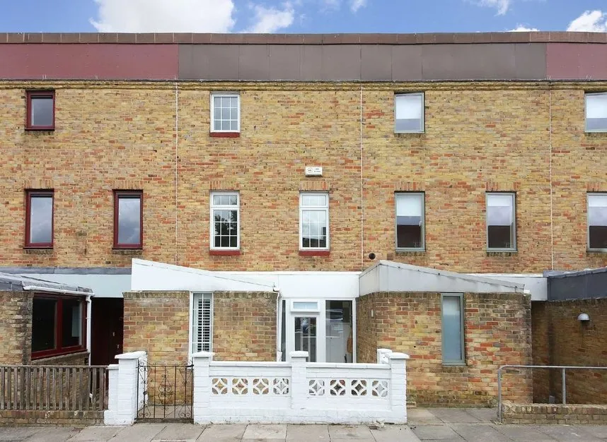 3 bed house to rent — Barset Road, Peckham, SE15