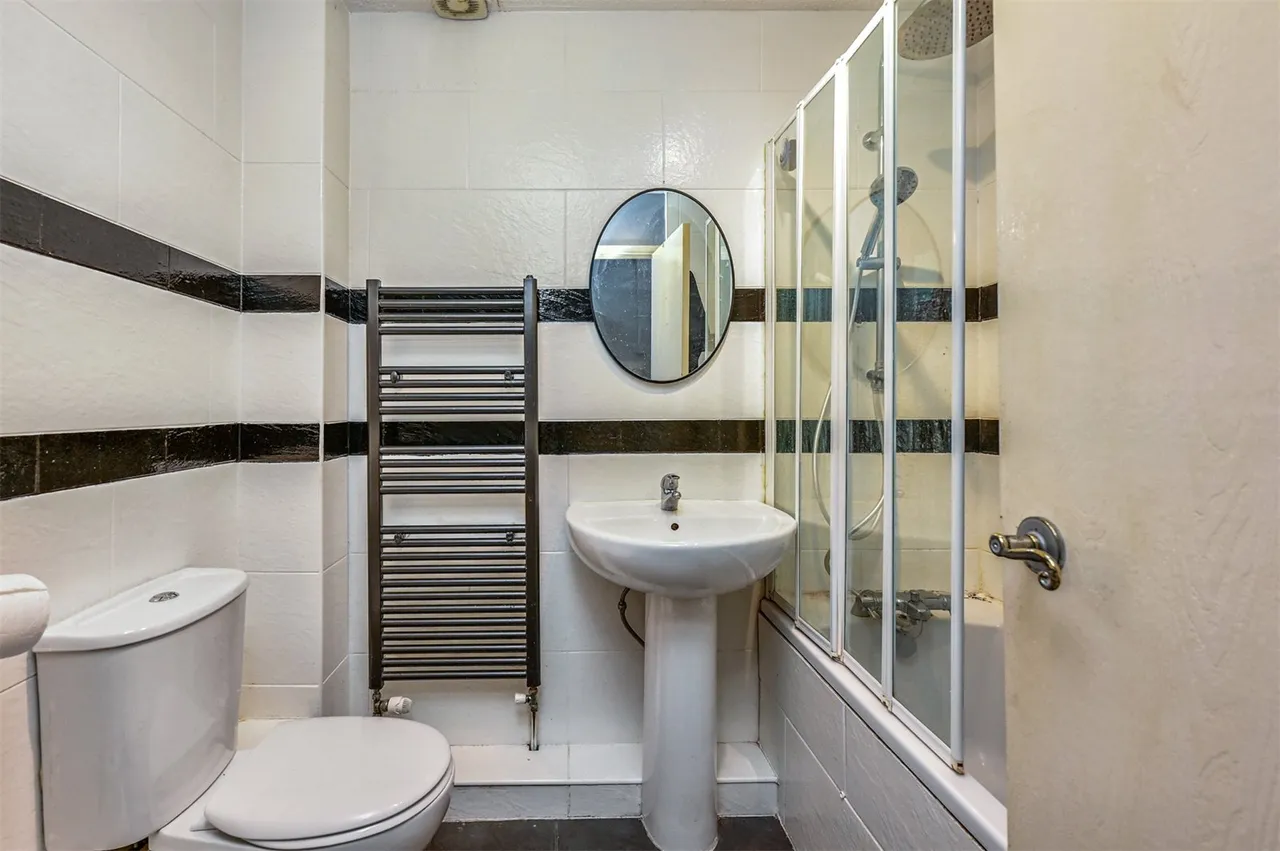 Wellesley Close, Ash Vale, Guildford, Surrey, GU12 5SP, photo 9