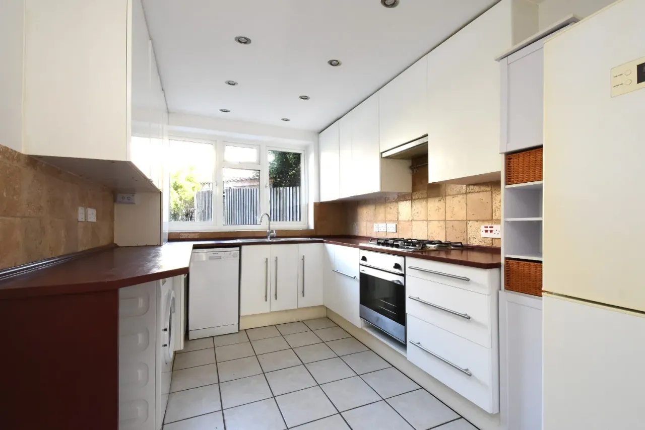 Warren Avenue, Bromley, photo 5