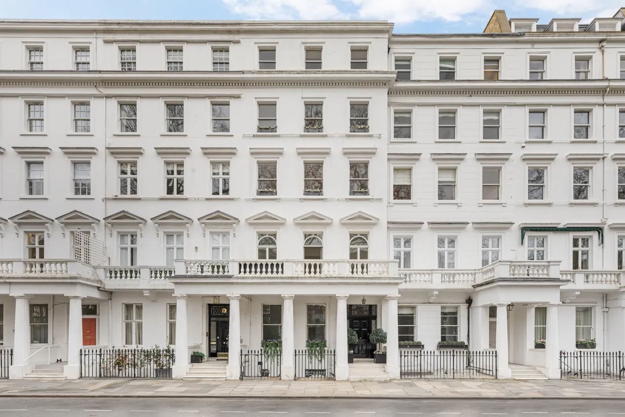 7 bed whole building for sale — Lowndes Square, Knightsbridge, London